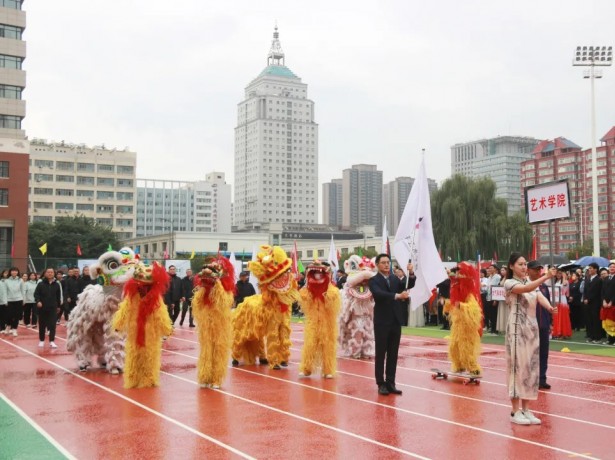 我校第九届研究生运动会暨第十六届教职工运动会我院开幕式表演顺利进行